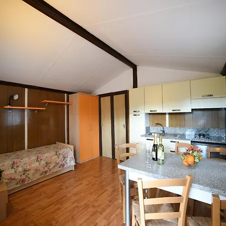 In Ferienresidenz Mit Pool Villanova d'Albenga