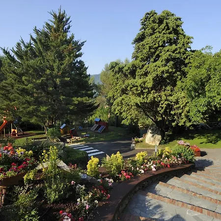 In Ferienresidenz Mit Pool Tatil Evi