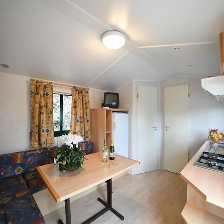 Tatil Evi In Ferienresidenz Mit Pool